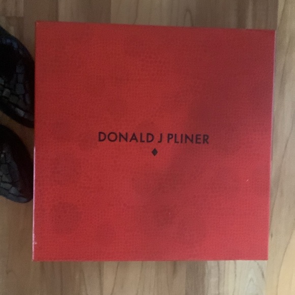 Donald J Pliner boots 7.5M - Picture 7 of 9